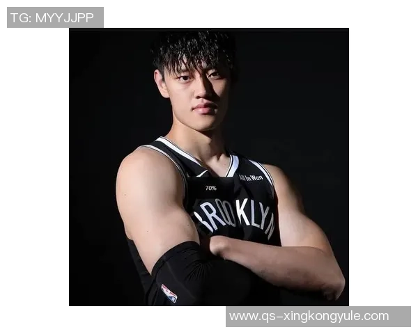 曾凡博防守失误贾里德巴特勒轻松突破上篮得分